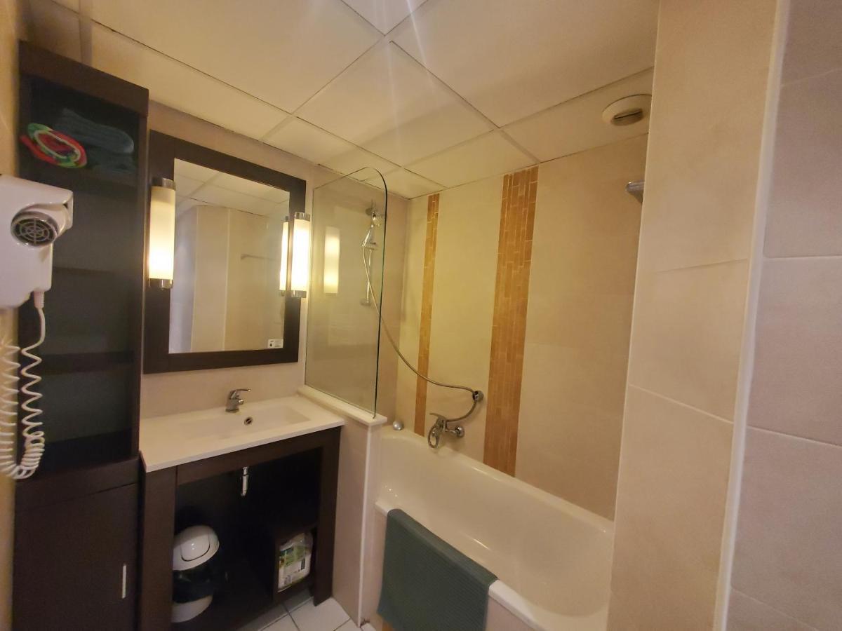 Cap Hermes Studio 31M2 Vue Port Climatise Piscine, Frejus Exterior photo